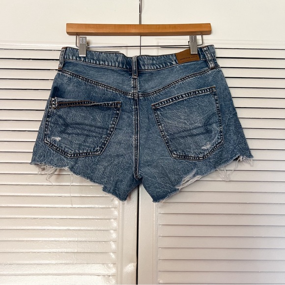 American Eagle | ‘90s Boyfriend Short Distressed - Picture 3 of 8